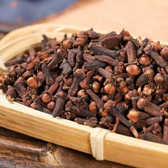 Ceylon Cloves Karabu Natti